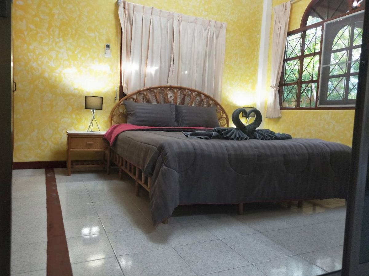 Ban Elephant Blanc Bungalow Kata Plajı Dış mekan fotoğraf
